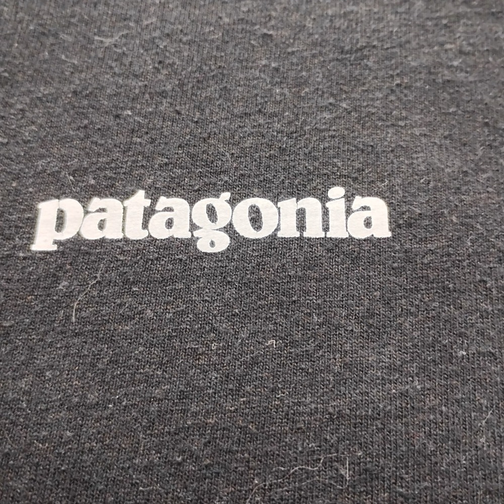 Patagonia P-6 Logo Responsibili-Tee Mens Small Black Short Sleeve T-Shirt - Picture 5 of 8